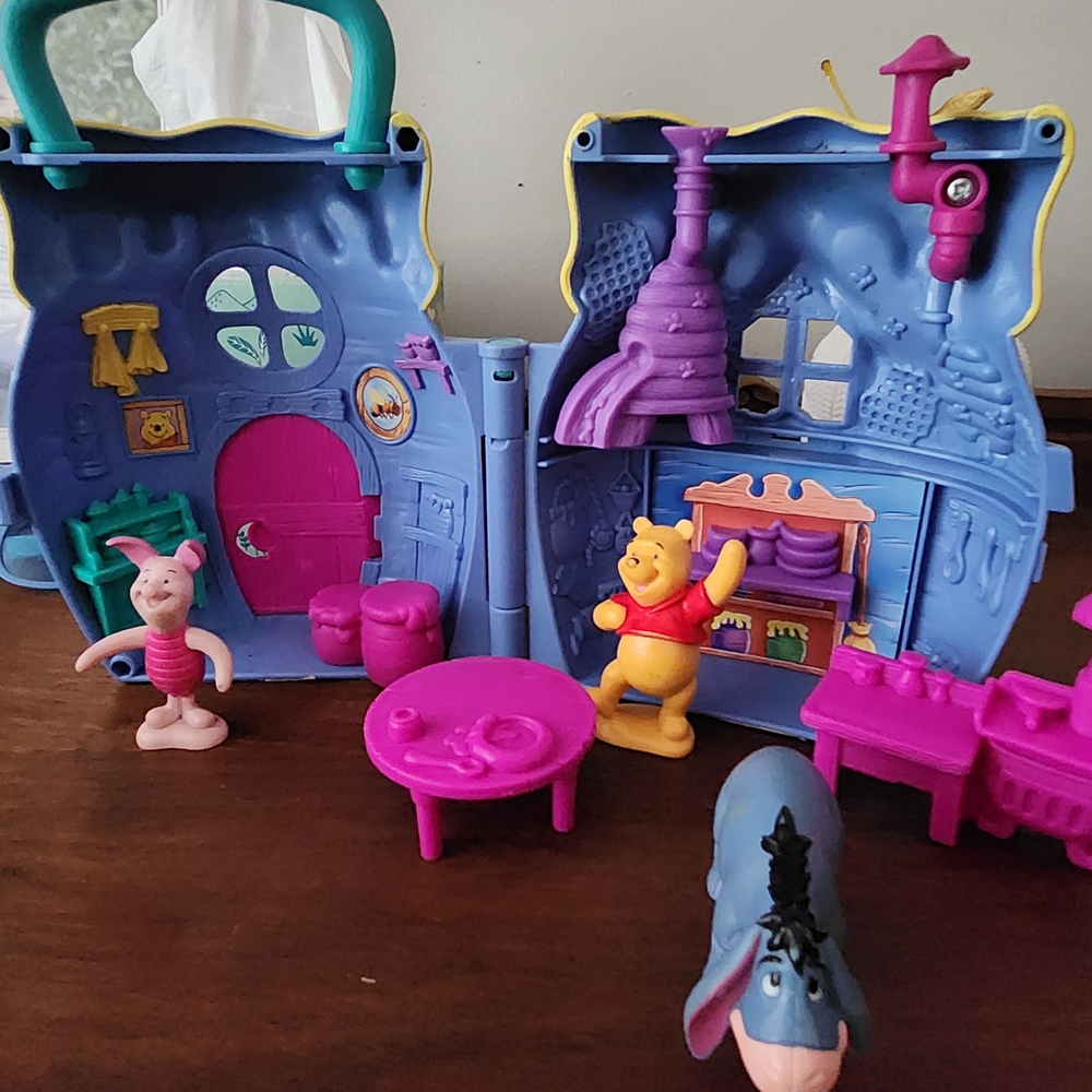 Winnie the Pooh Playhouse Set - Purple and Pink